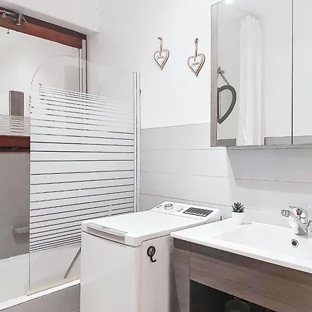 Appartamento Le Diorama-4 By Interhome
